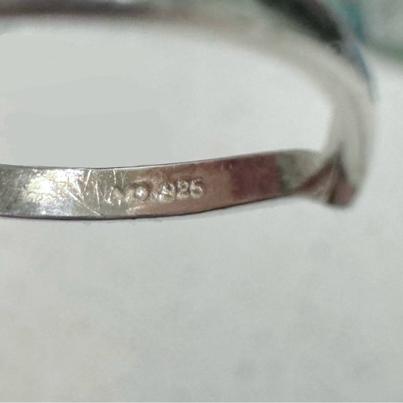 Sterling Silver Chevron Shape Ring Size 3 - Picture 5 of 5